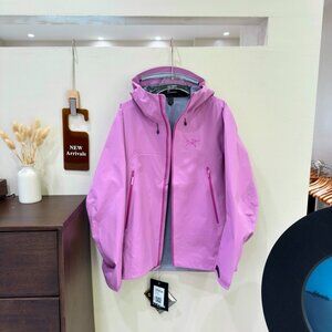 Arc'teryx Ski Suit, Waterproof, Windproof, and Warm Ski Jacket, Size M